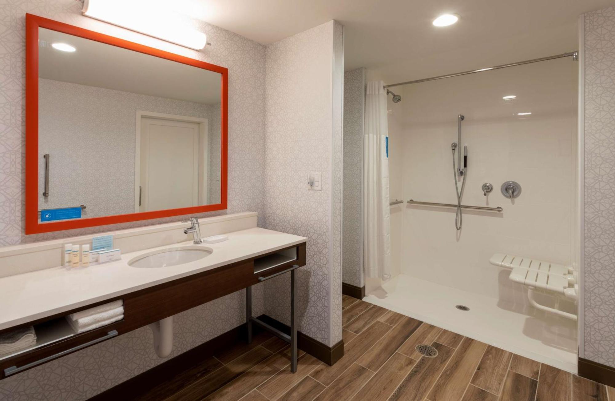 Hampton Inn Eden Prairie Minneapolis Bagian luar foto